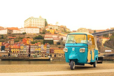 Centro histórico do Porto e os melhores miradouros em um tuk-tuk